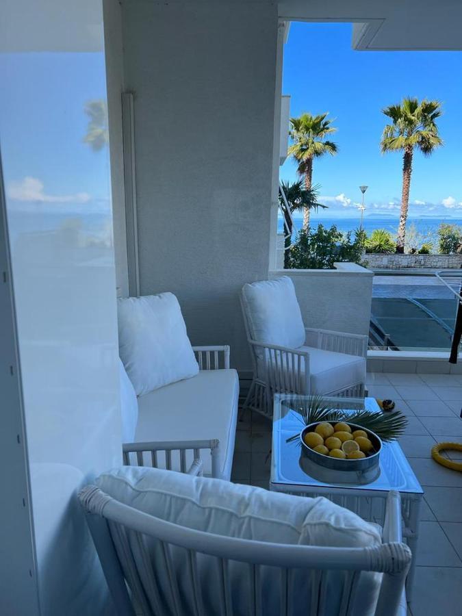 White Sidesea View Apartment Sarandë Esterno foto